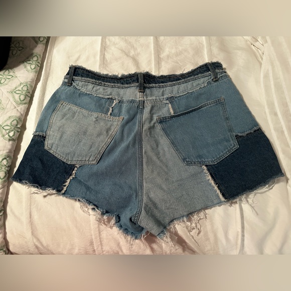 Target Wild Fable patchwork denim shorts size 14 high rise - Picture 3 of 3